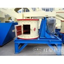 自行式沙石破碎機價格不貴，經(jīng)濟實惠ZQ82